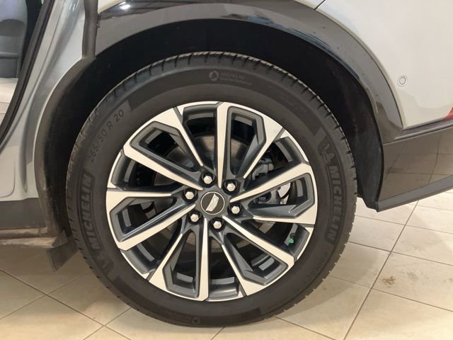 Used 2024 Cadillac Lyriq Sport image 28