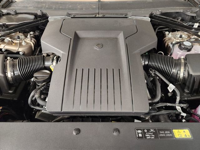 New 2026 Land Rover Defender 110 OCTA image 32