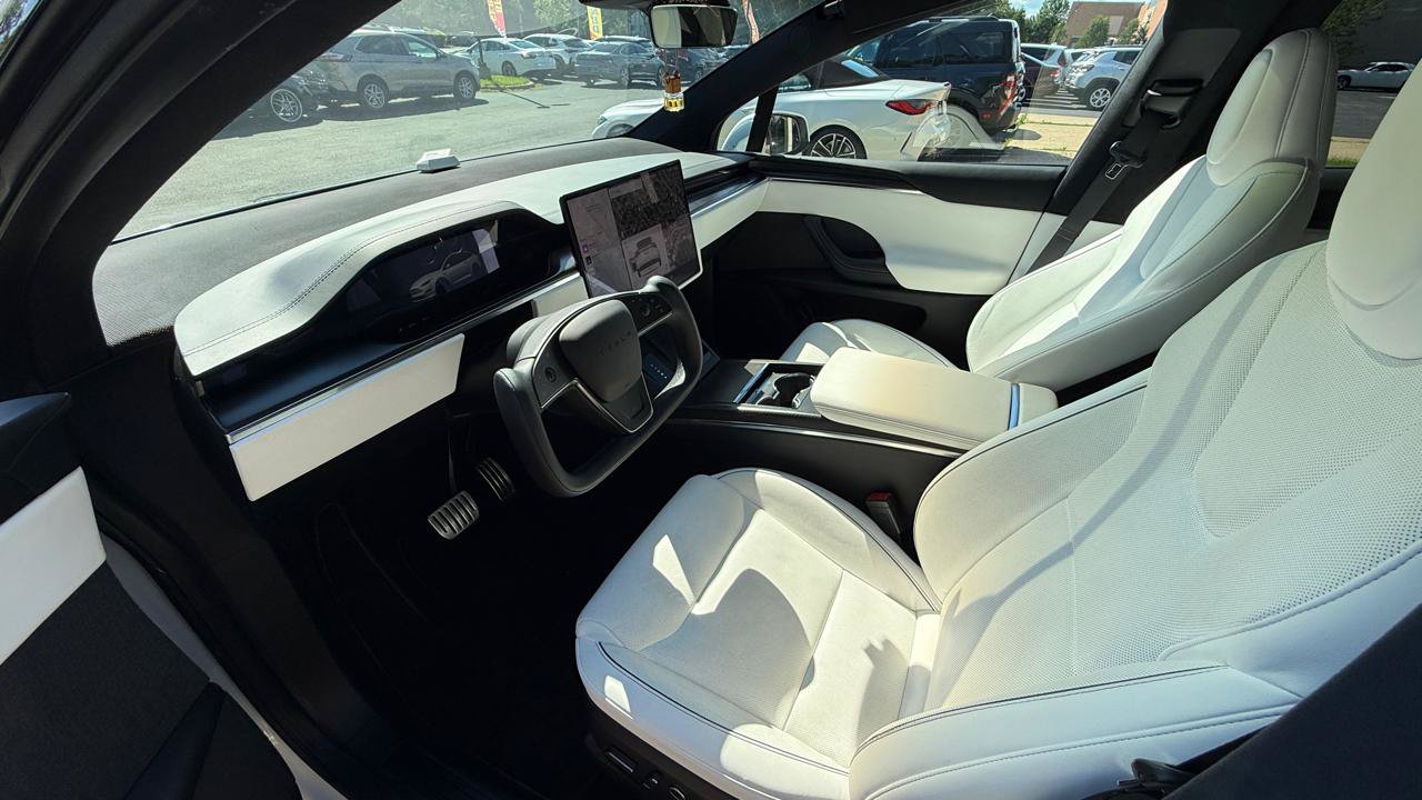 Used 2022 Tesla Model X Plaid AWD/4WD image 9