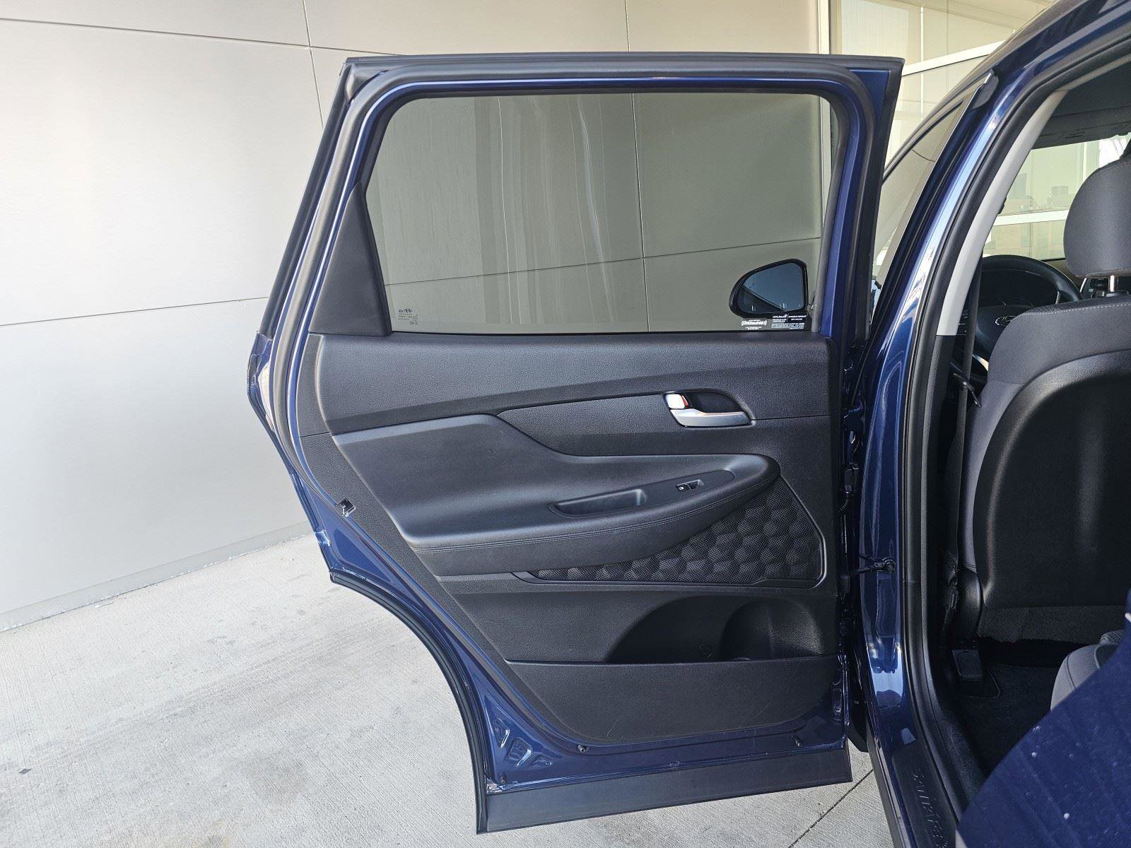 Used 2020 Hyundai Santa Fe SEL image 16