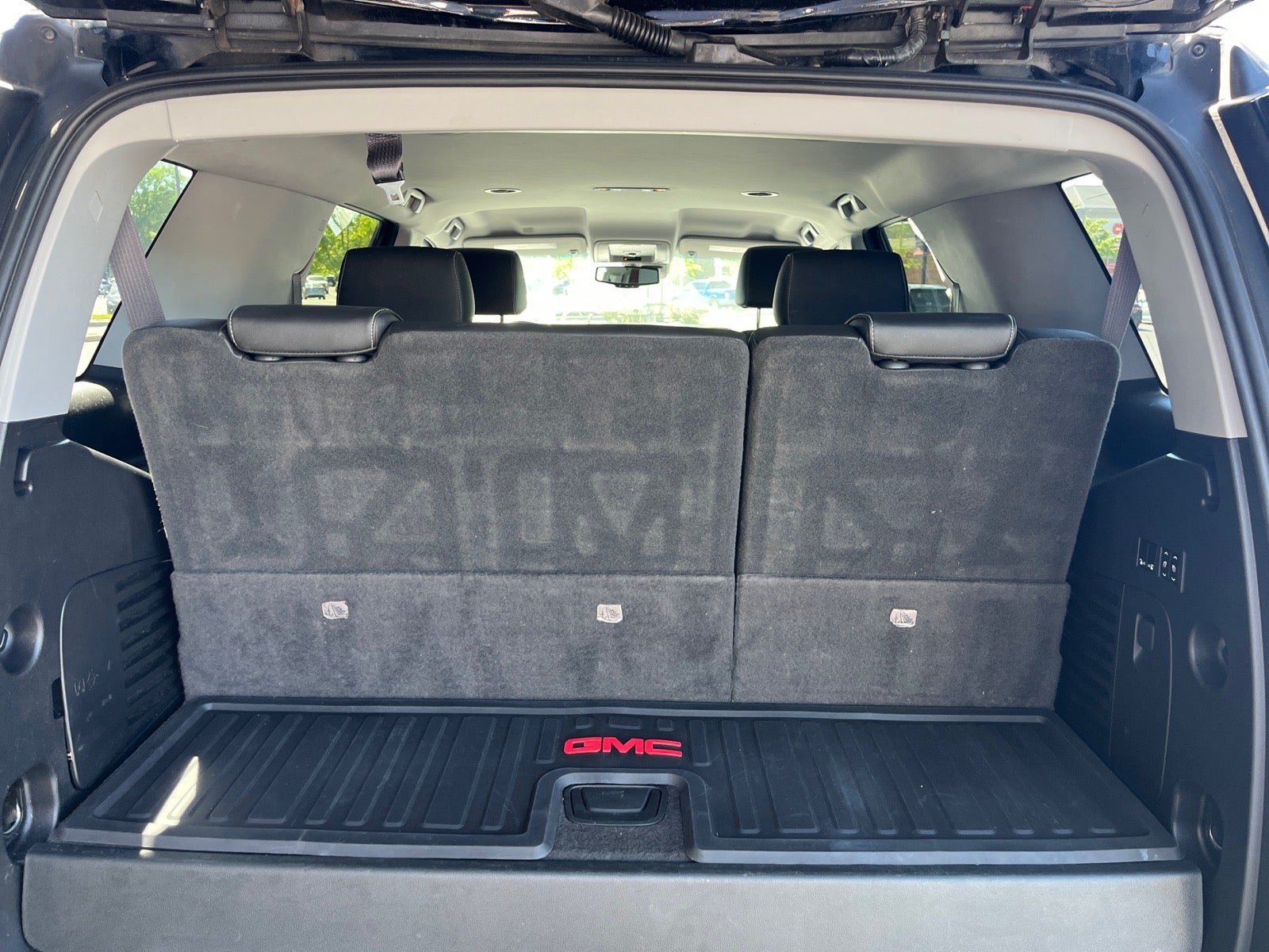 Used 2017 GMC Yukon SLT AWD/4WD image 14