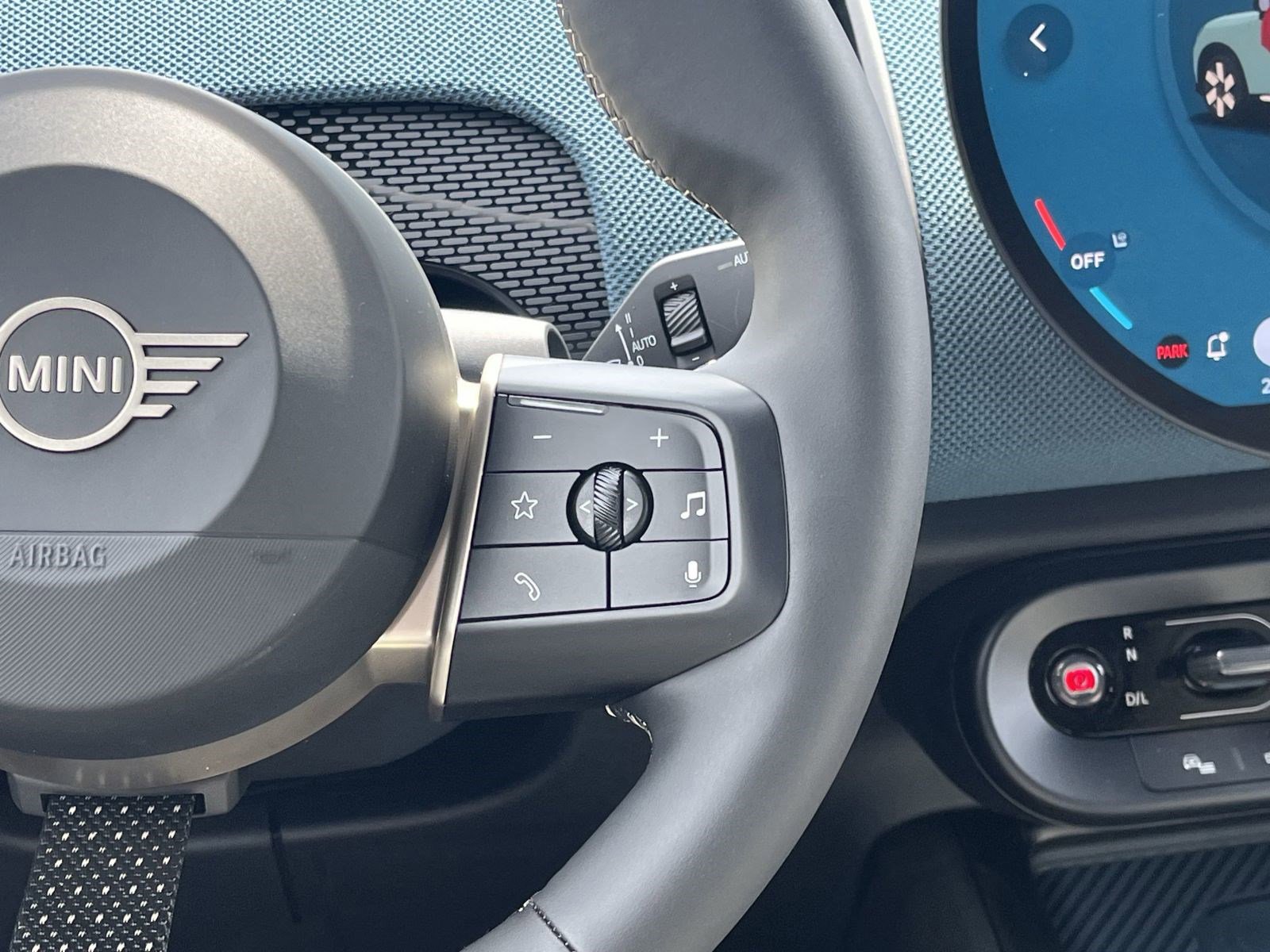 Used 2025 MINI Cooper Countryman S w/ Comfort Package Max image 23