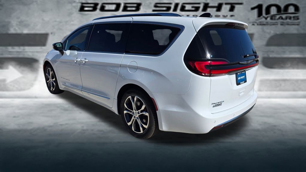 New 2026 Chrysler Pacifica Pinnacle image 3