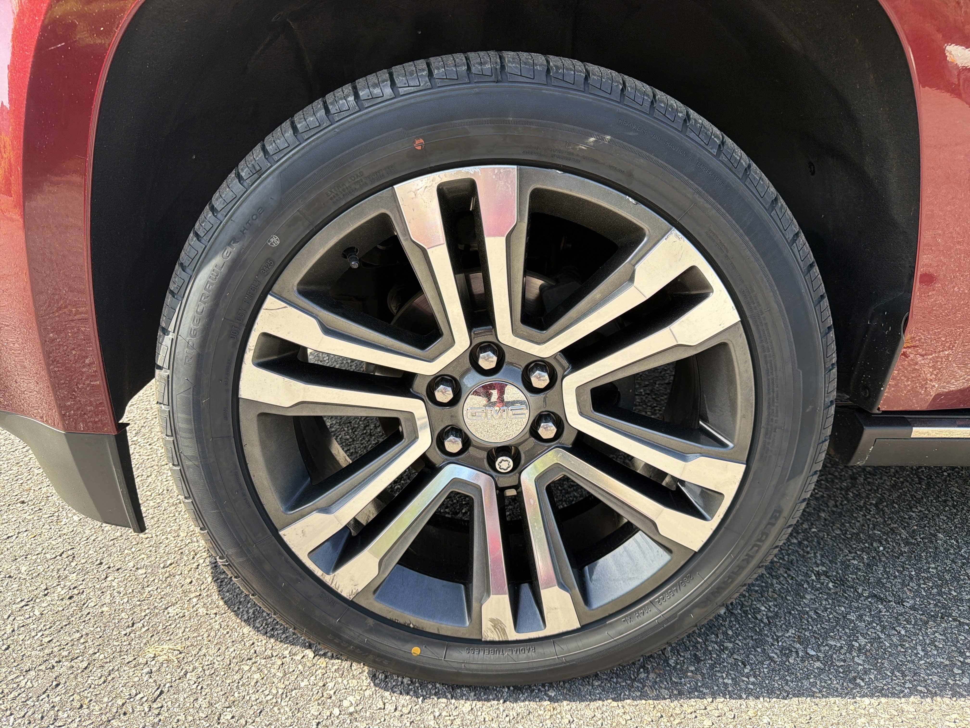 Used 2020 GMC Yukon Denali w/ Open Road Package RWD image 15