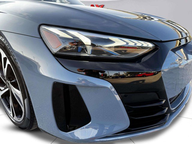 Used 2023 Audi e-tron GT Premium Plus w/ Performance Package image 9