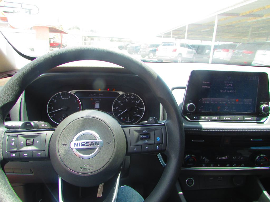Used 2021 Nissan Rogue SV image 13