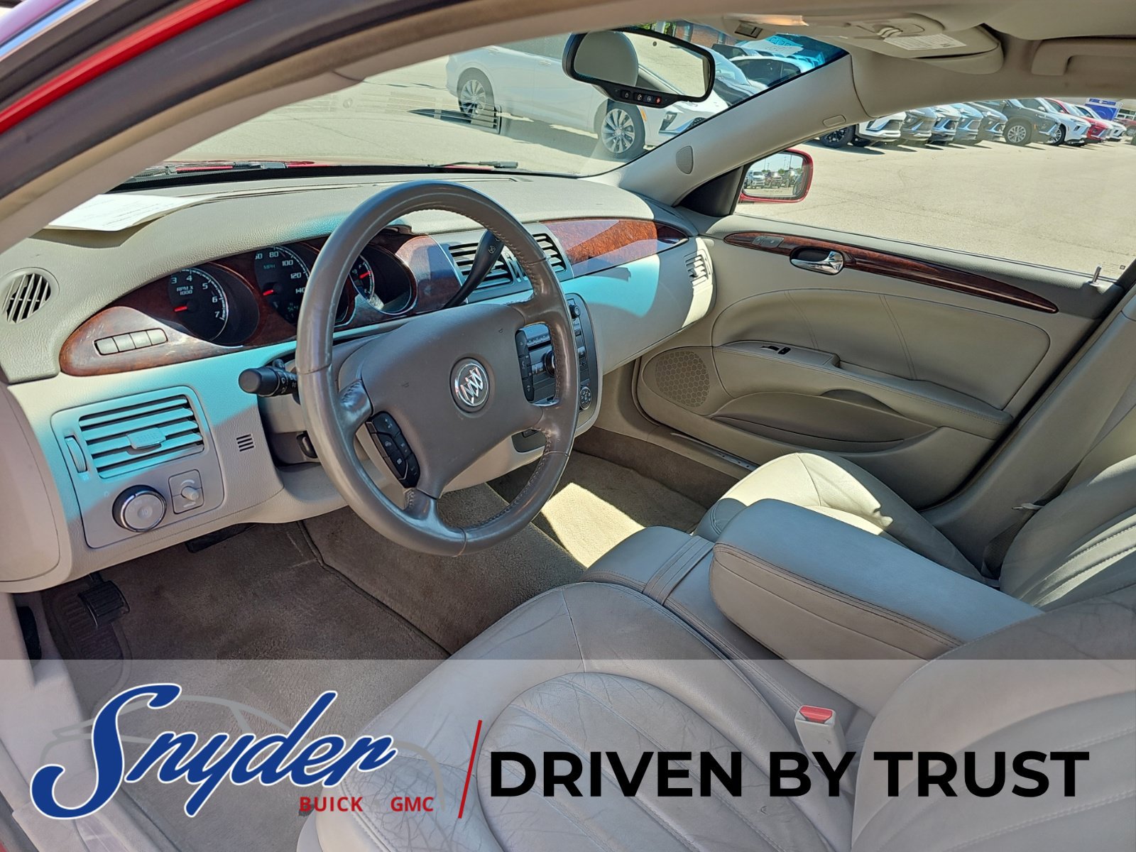 Used 2011 Buick Lucerne CXL FWD image 11