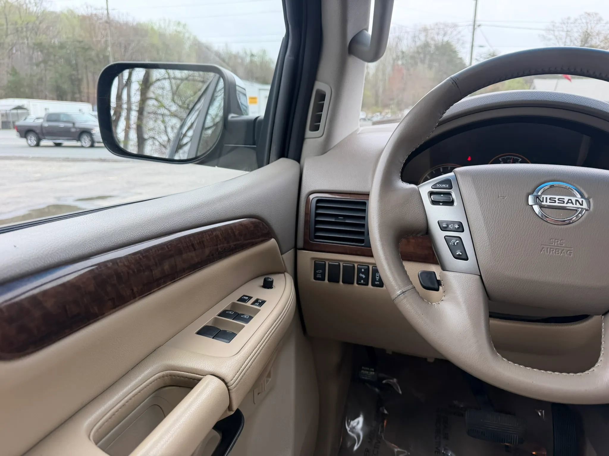 Used 2013 Nissan Armada SL image 35