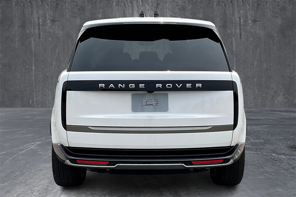 New 2025 Land Rover Range Rover SE image 4