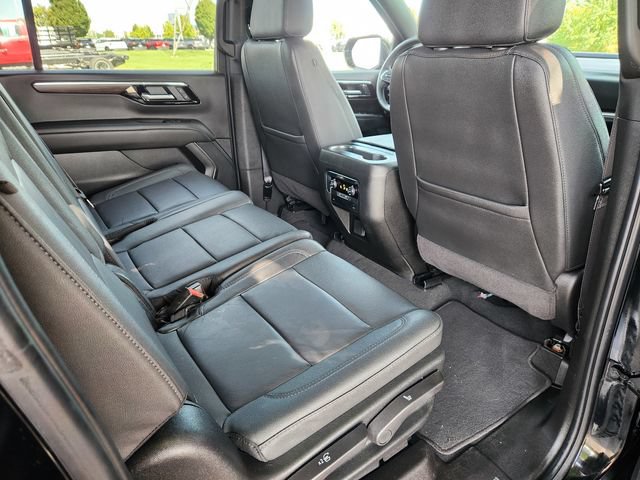 Used 2026 Chevrolet Suburban Z71 AWD/4WD image 29