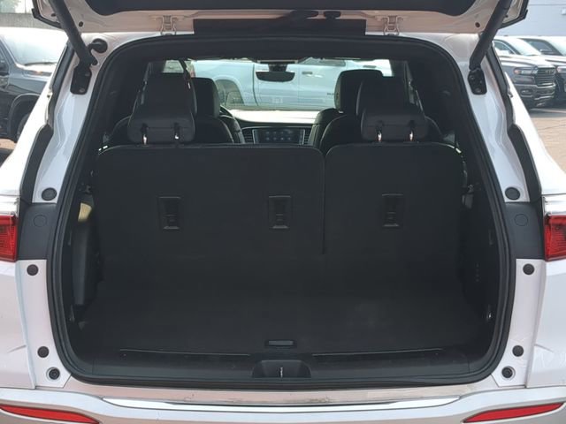 Used 2024 Buick Enclave Premium image 31