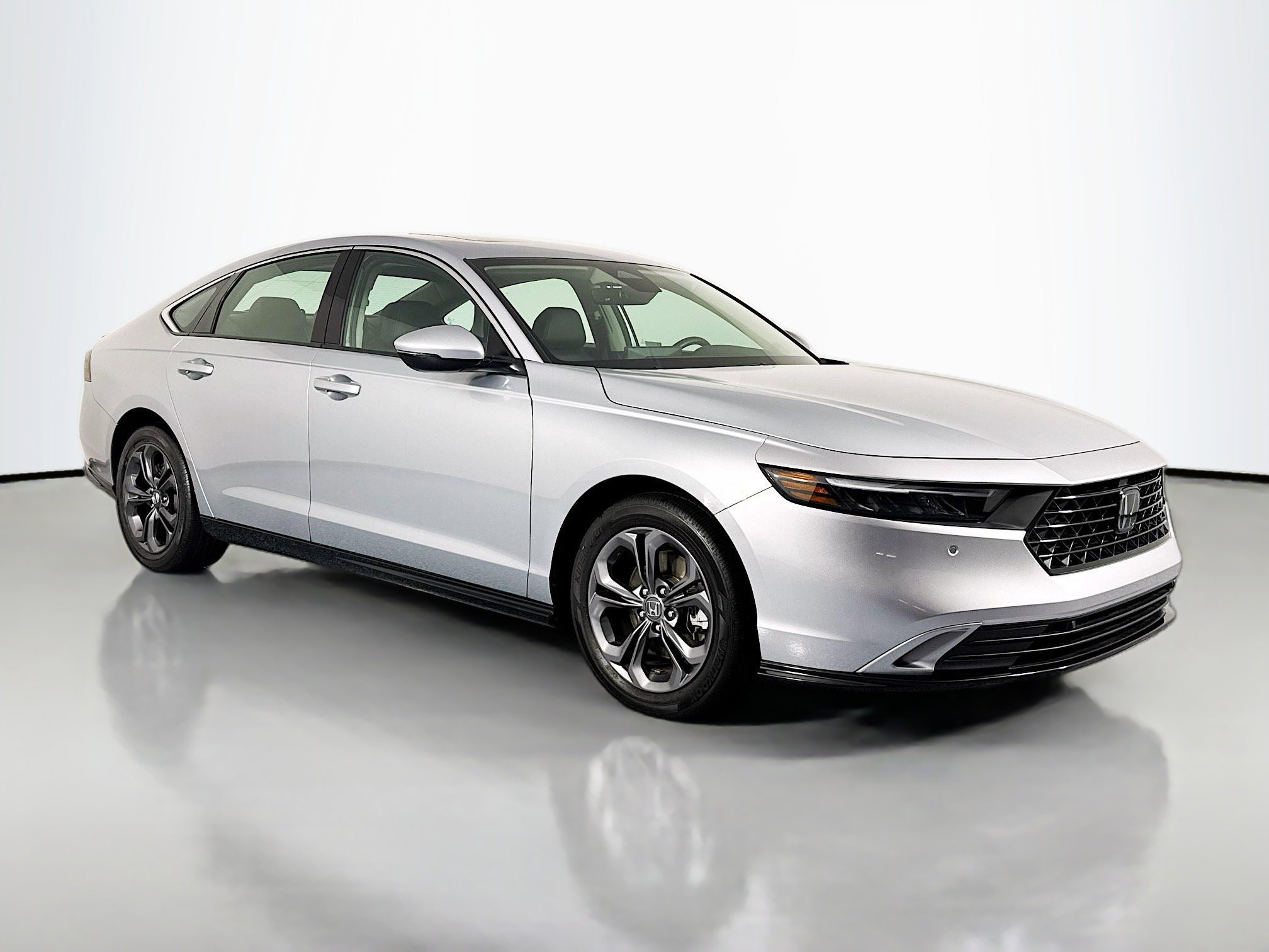 Certified 2024 Honda Accord EX-L image 3