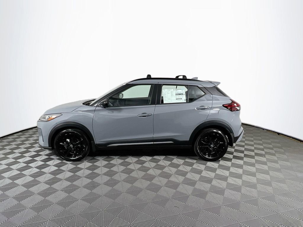 Used 2024 Nissan Kicks SR w/ SR Premium Package image 4