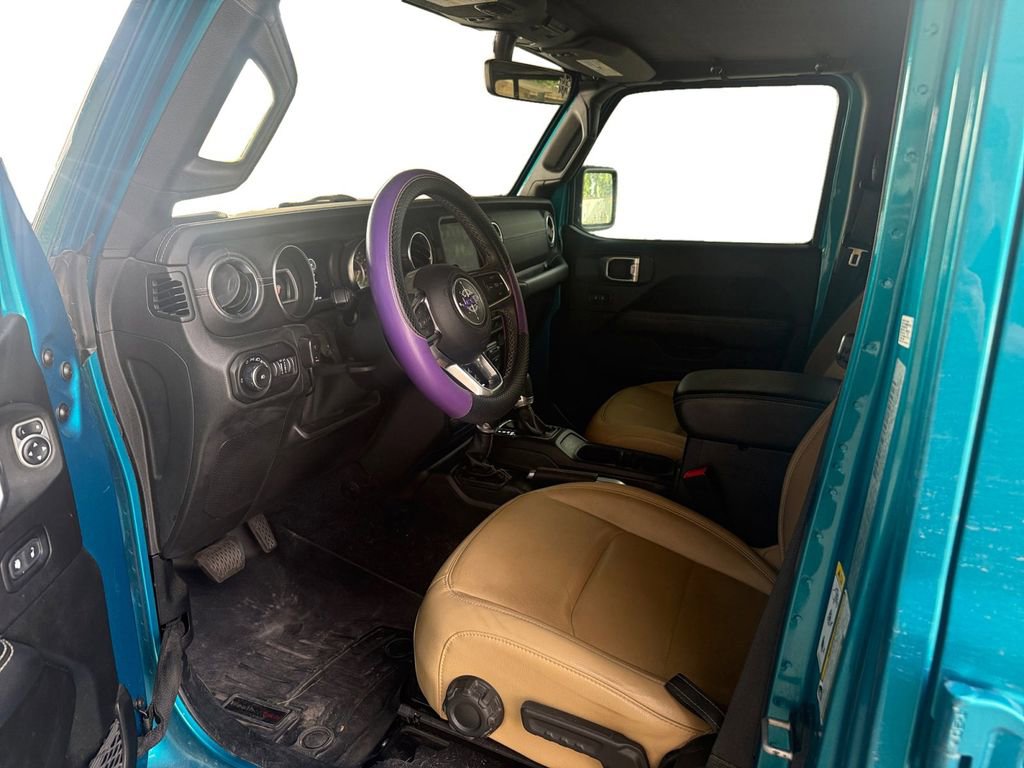 Used 2019 Jeep Wrangler Unlimited Sahara AWD/4WD image 9