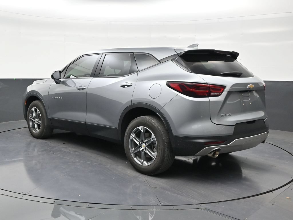 Used 2024 Chevrolet Blazer LT FWD image 3