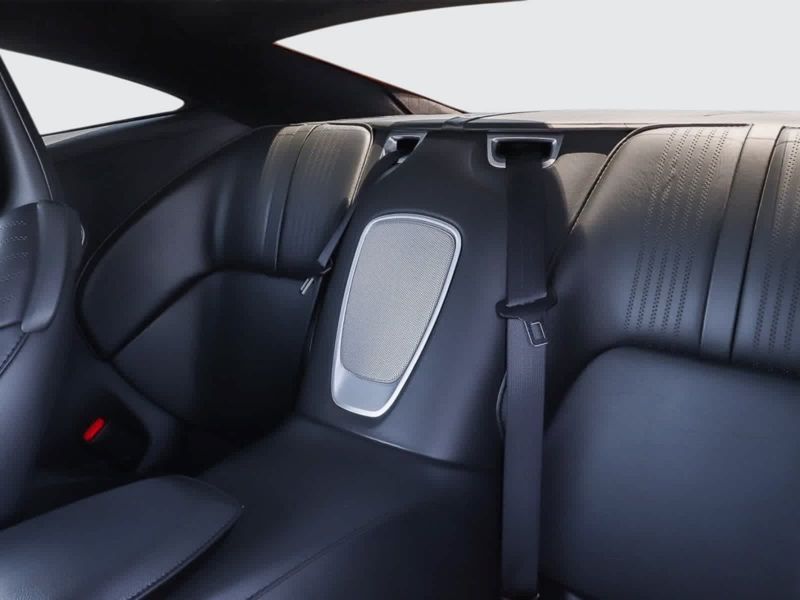Used 2020 Aston Martin DB11 Coupe RWD image 24