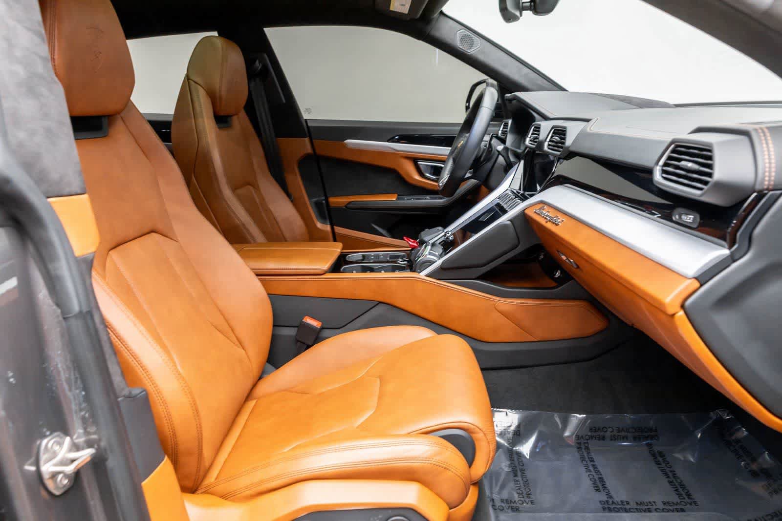 Used 2022 Lamborghini Urus AWD/4WD image 16
