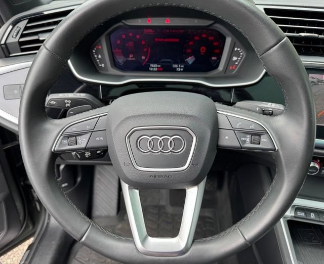 Certified 2025 Audi Q3 2.0T Premium w/ Convenience Package AWD/4WD image 17
