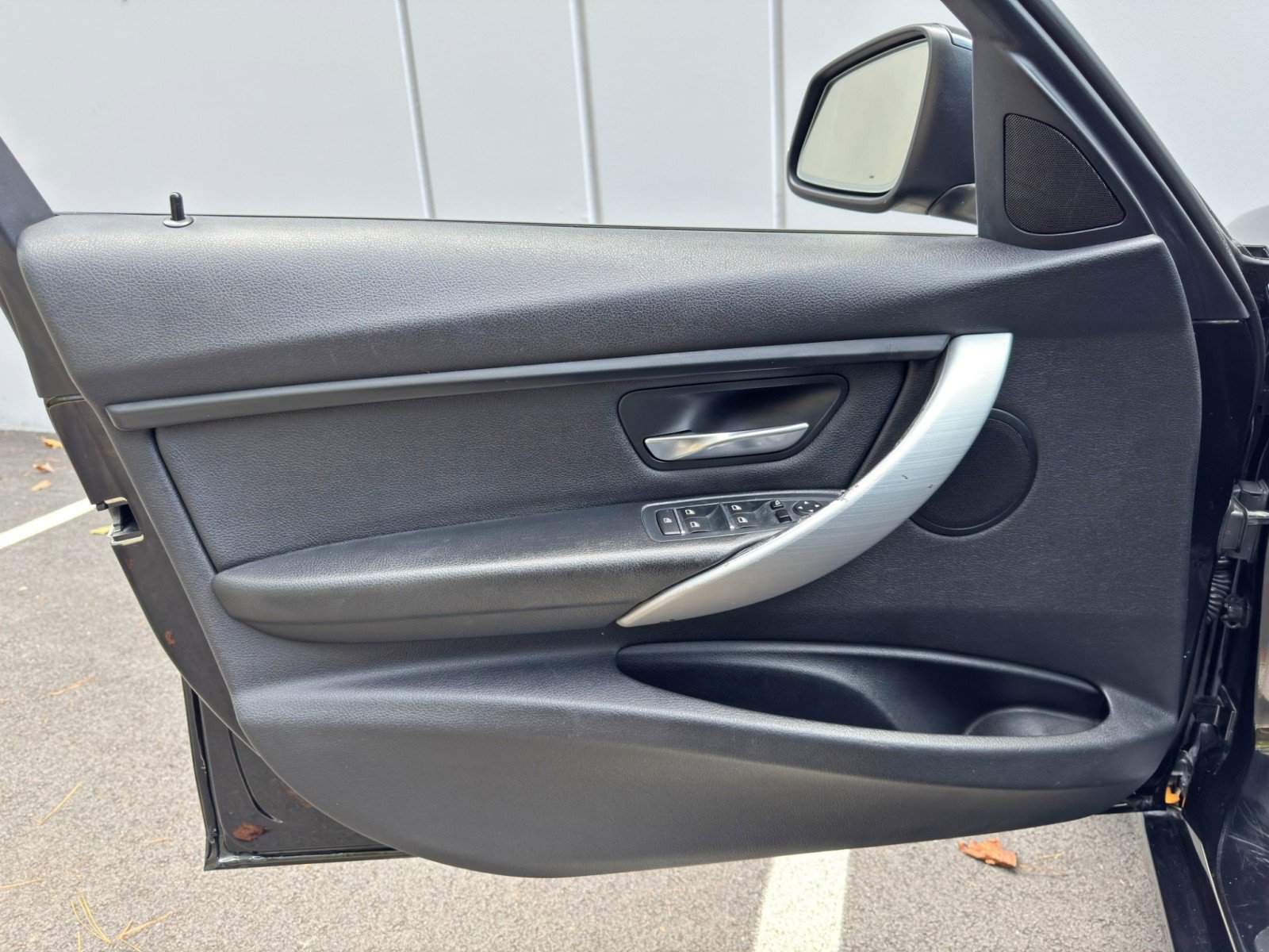 Used 2017 BMW 320i xDrive Sedan image 37