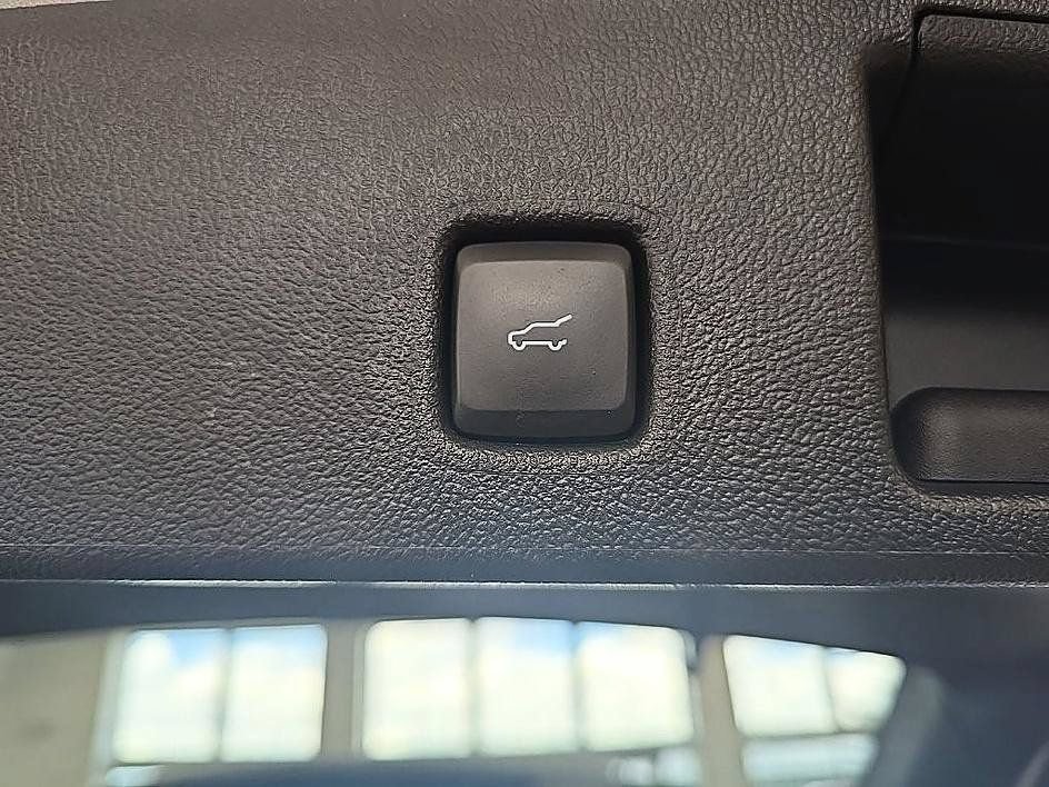 Used 2023 Ford Escape Active AWD/4WD image 29