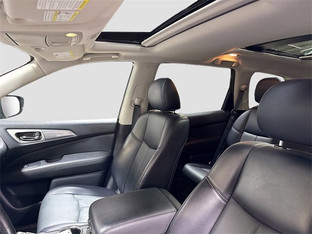 Used 2020 Nissan Pathfinder SL image 23