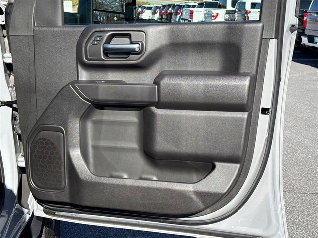 Used 2024 Chevrolet Silverado 2500 Custom w/ Custom Value Package image 15