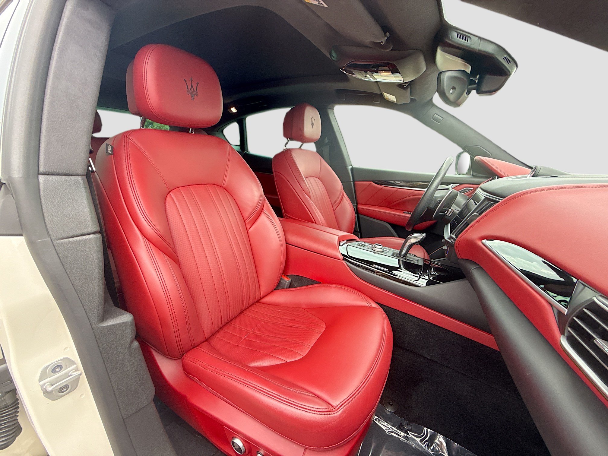 Used 2022 Maserati Levante GT AWD/4WD image 15
