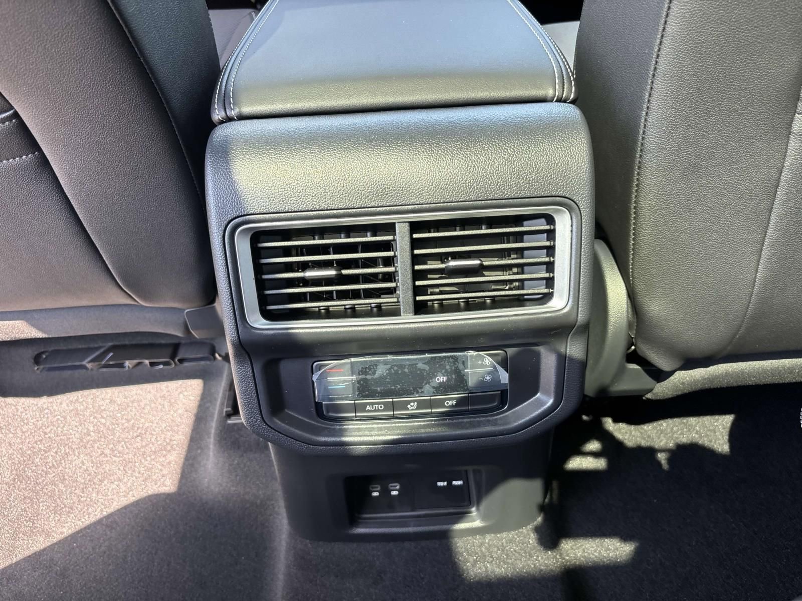 New 2026 Volkswagen Atlas SE image 34