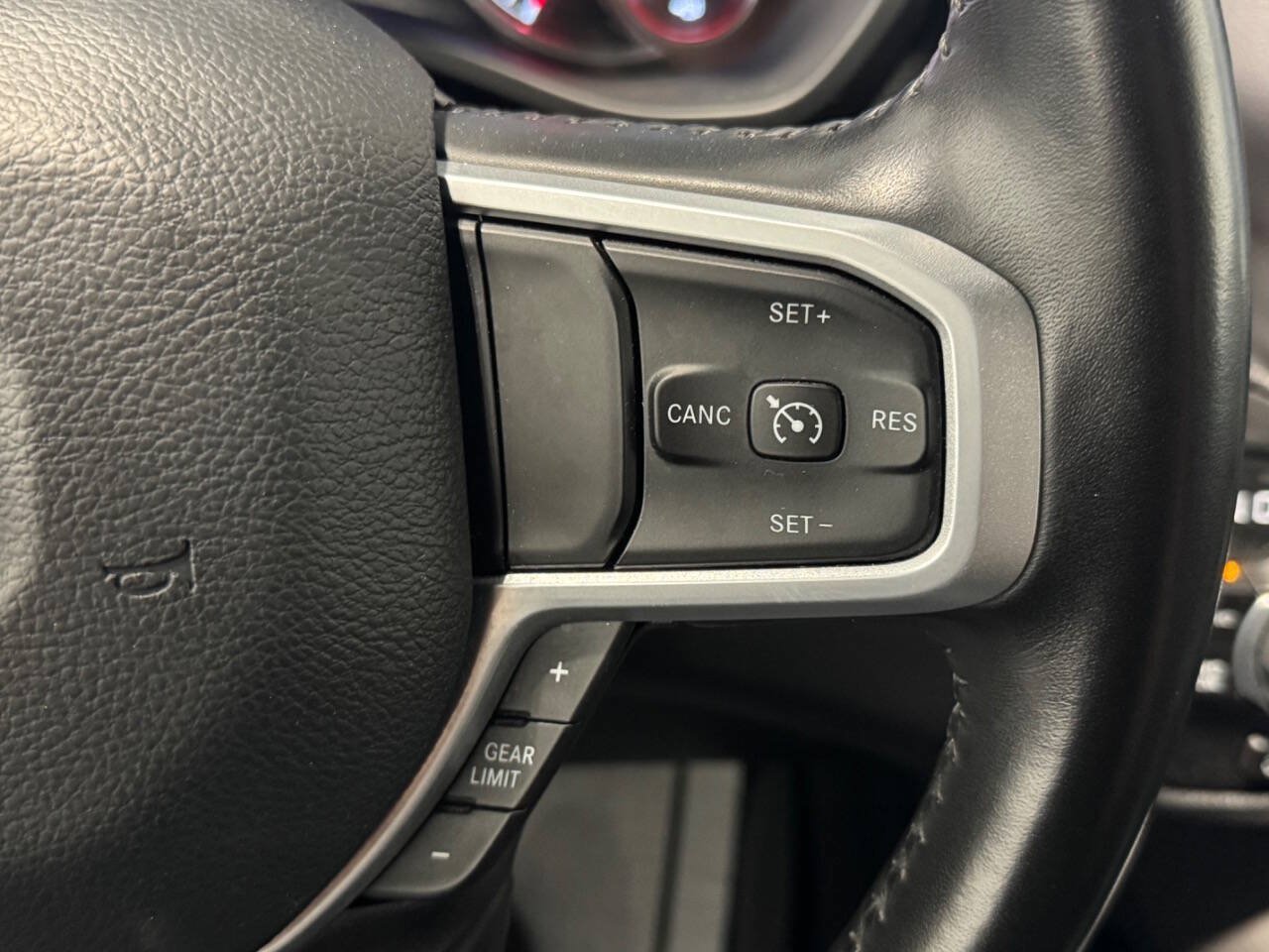 Used 2022 RAM 1500 Big Horn AWD/4WD image 30