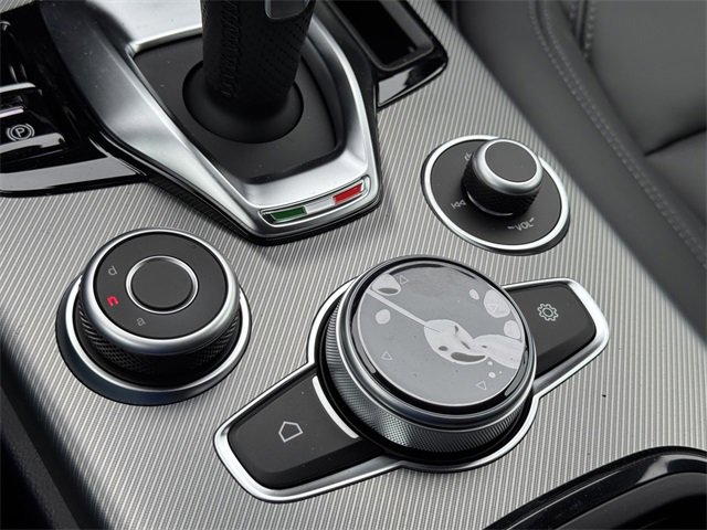 New 2025 Alfa Romeo Stelvio Sprint image 18