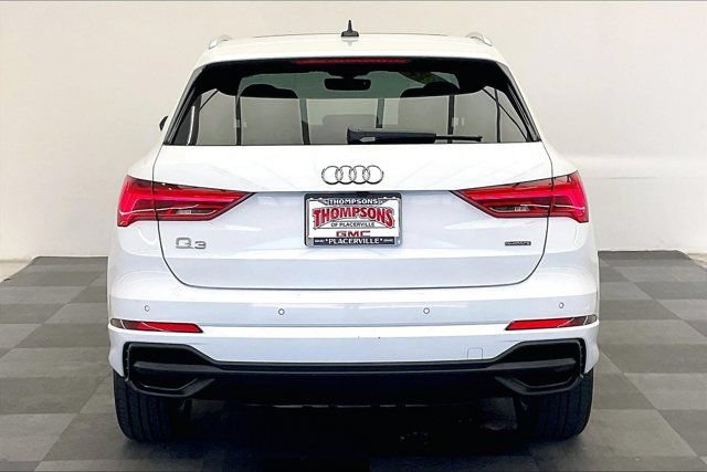 Used 2024 Audi Q3 2.0T Premium AWD/4WD image 3