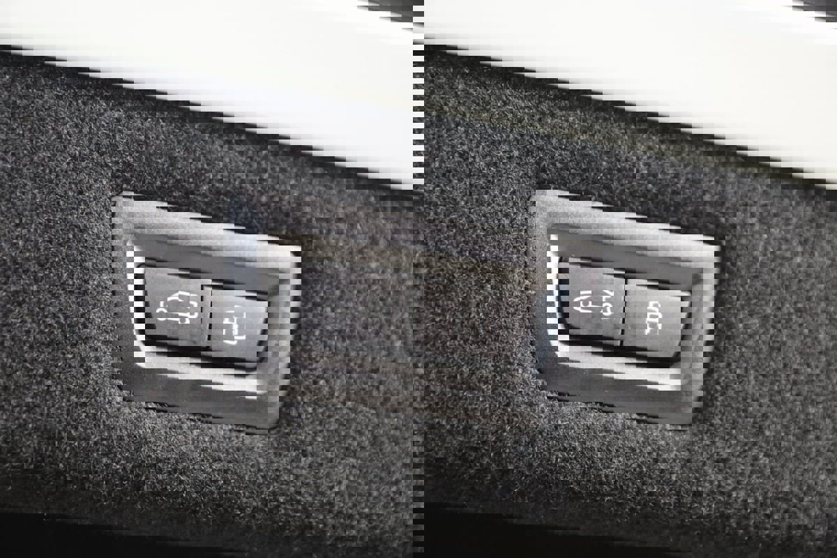 Used 2025 BMW M8 Competition image 70