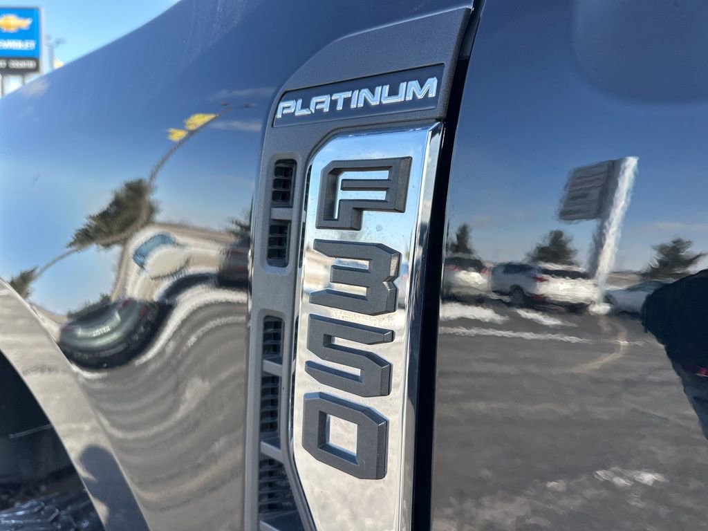 Used 2024 Ford F350 Platinum w/ FX4 Off-Road Package image 21