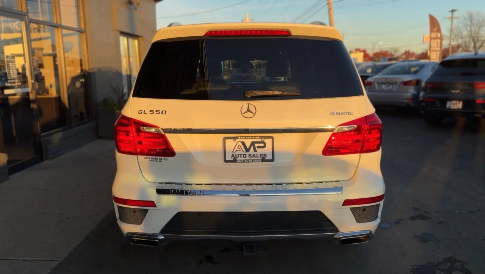 Used 2015 Mercedes-Benz GL 550 4MATIC image 4