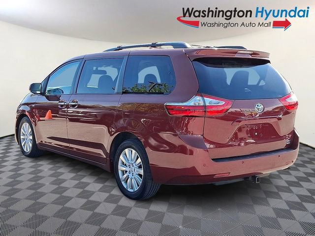Used 2017 Toyota Sienna XLE w/ XLE Navigation Package AWD/4WD image 4