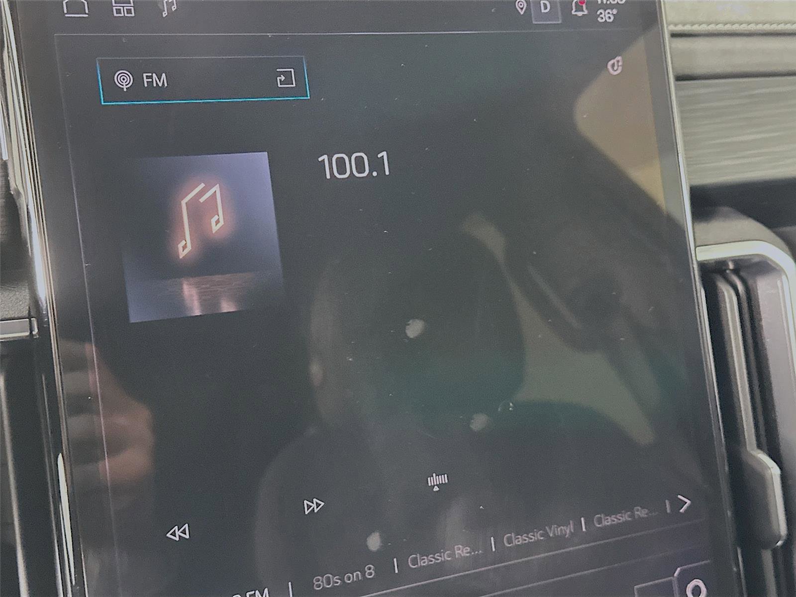 Used 2025 GMC Acadia Elevation image 14