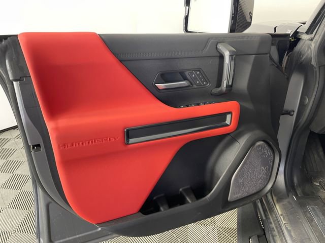 Certified 2026 GMC Hummer EV 4x4 Crew Cab w/ Carbon Fiber Edition Package image 10