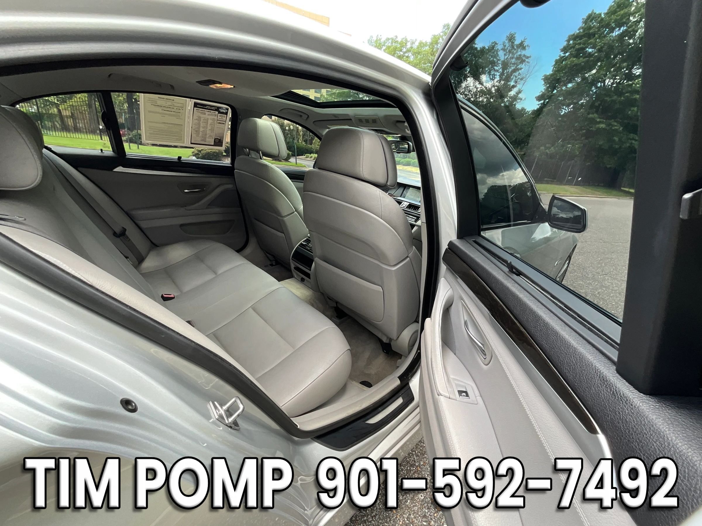 Used 2011 BMW 550i Sedan RWD image 15