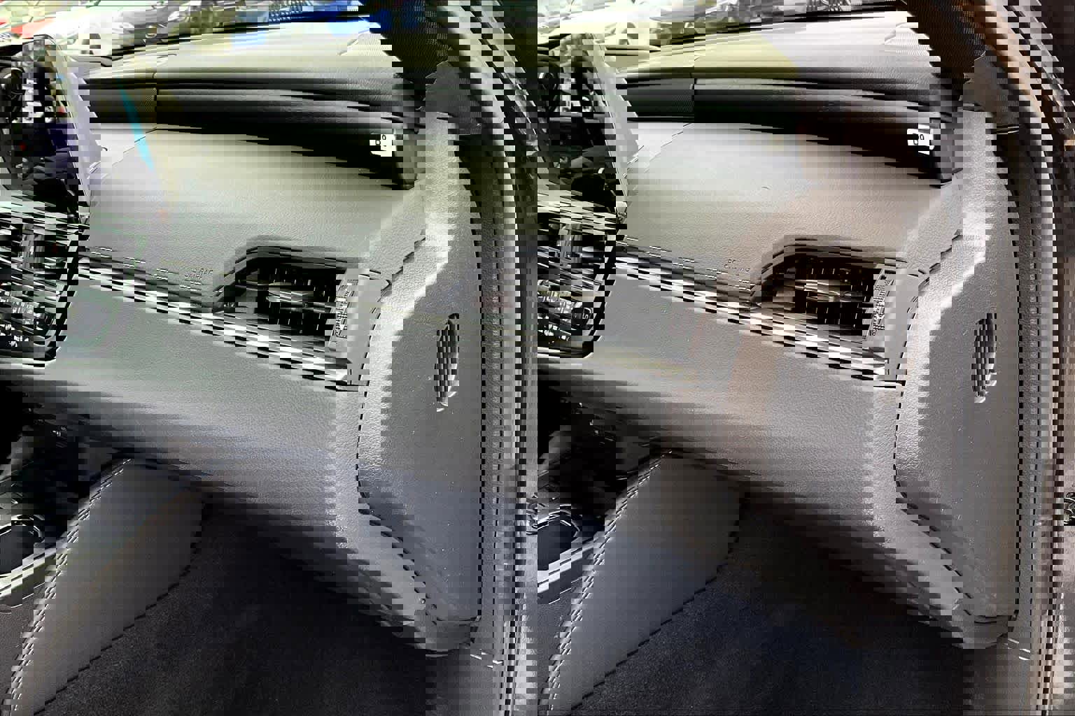 Used 2025 Lexus ES 350 w/ Premium Package image 17