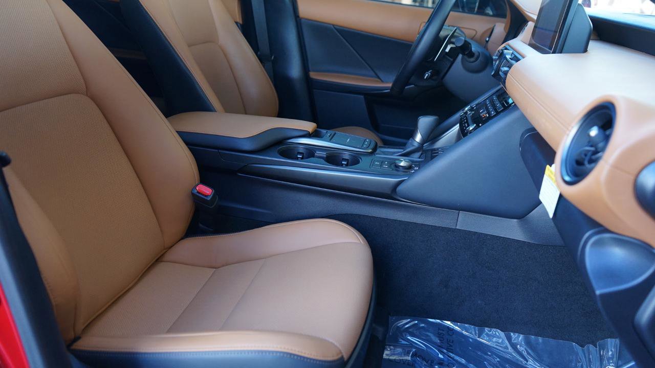 Used 2025 Lexus IS 350 F Sport w/ Accessory Package 2 image 21