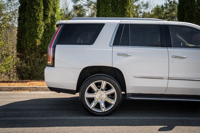 Used 2016 Cadillac Escalade Luxury image 13