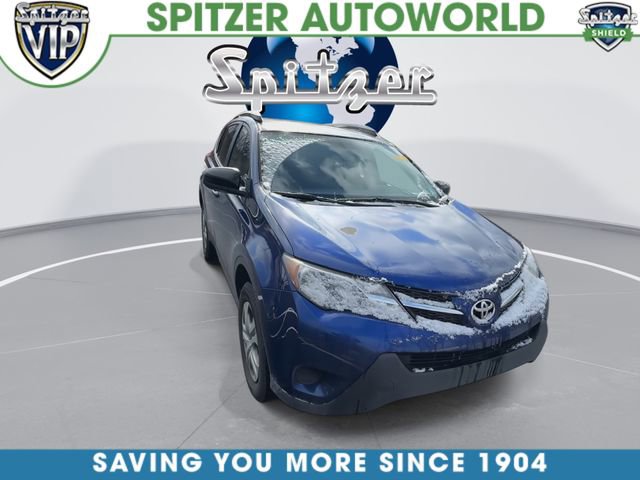 Used 2015 Toyota RAV4 LE image 3