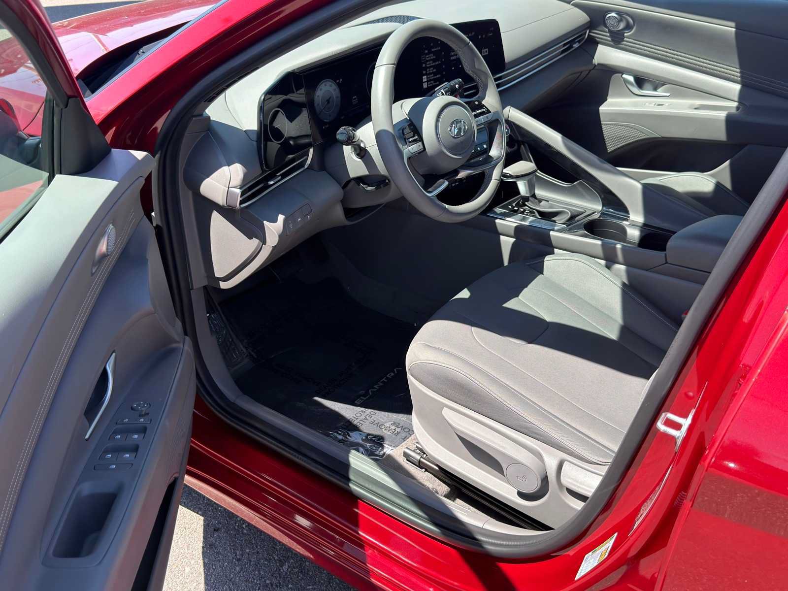 Used 2023 Hyundai Elantra SEL w/ Convenience Package FWD image 23
