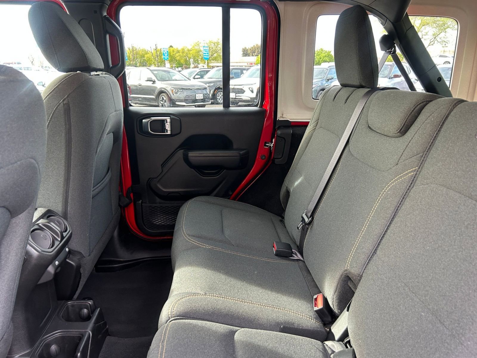 Used 2025 Jeep Wrangler Sport S image 39