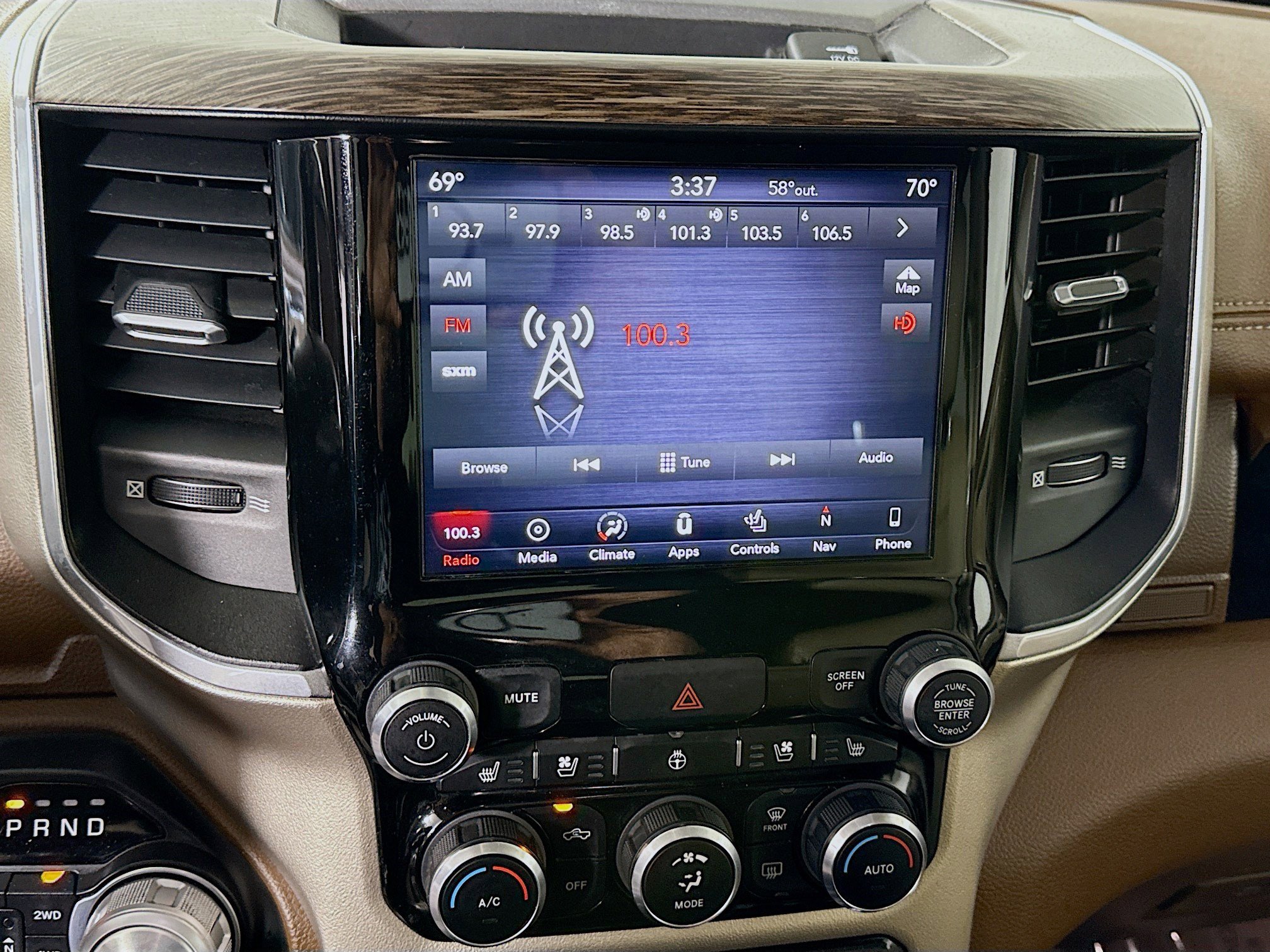 Used 2019 RAM 1500 Laramie image 18