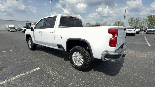 Used 2025 Chevrolet Silverado 2500 LT AWD/4WD image 6