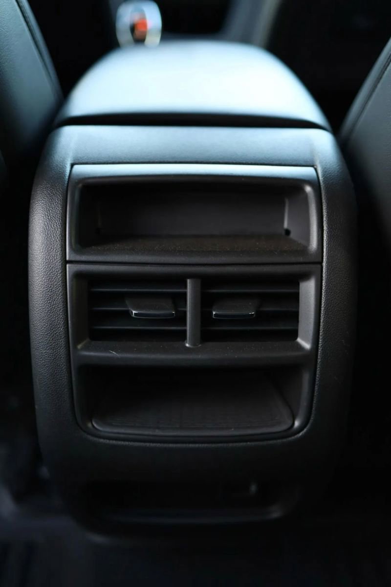 Used 2017 Cadillac XT5 Luxury w/ Driver Awareness Package AWD/4WD image 38