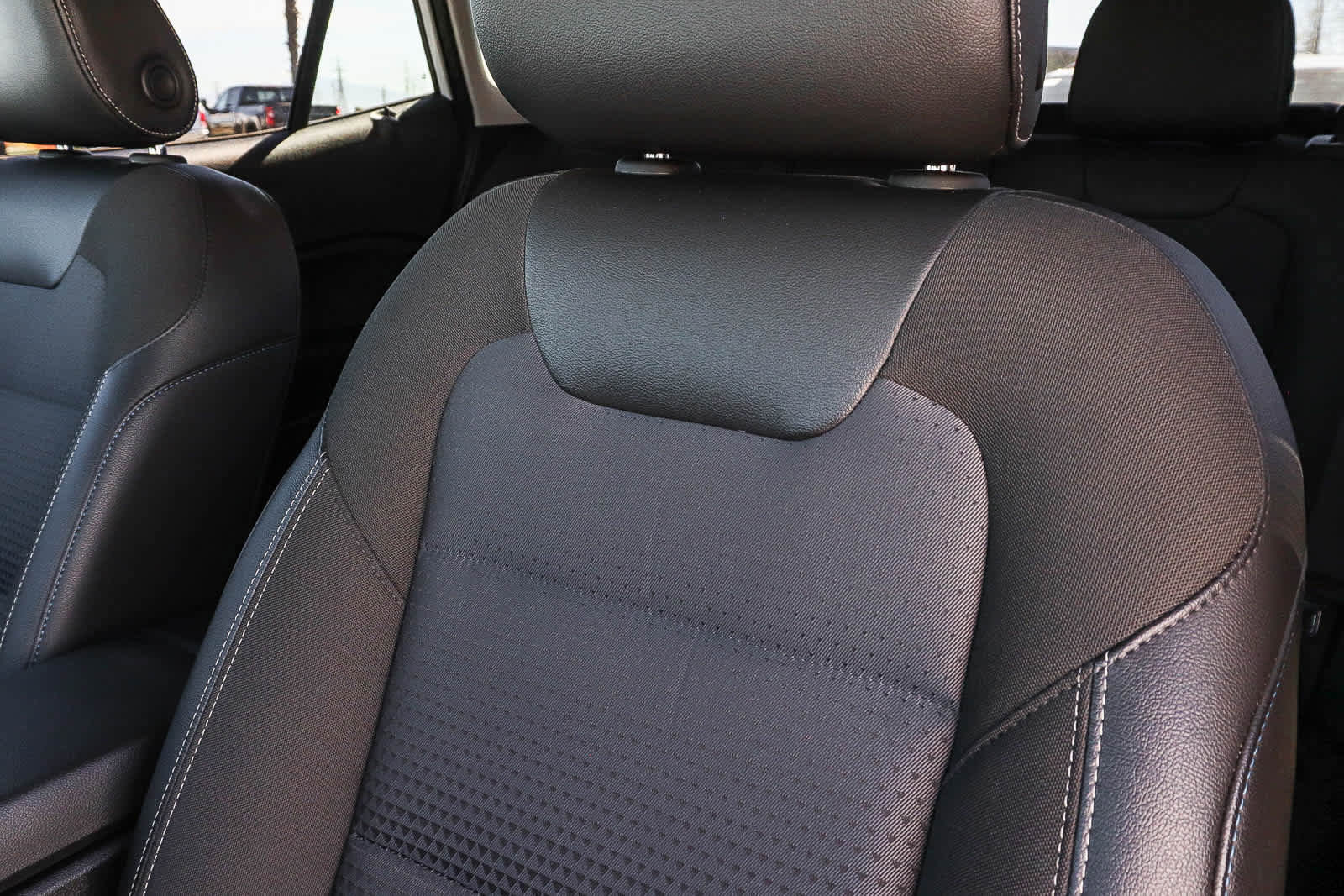 Used 2024 Chevrolet Trax LT image 28