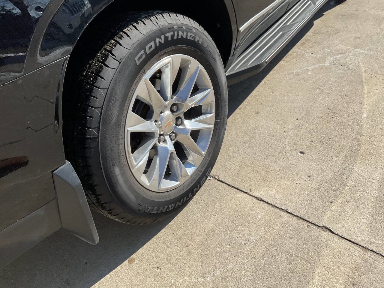 Used 2021 Chevrolet Tahoe 2WD w/ 1FL Safety Package image 9