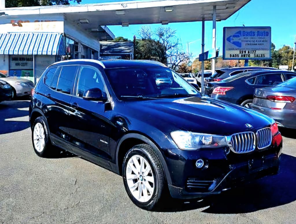 Used 2017 BMW X3 xDrive28i image 3